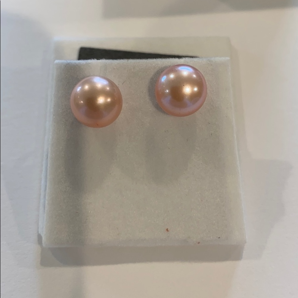 Pink 9mm pearl earrings